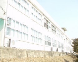 학교창 교체 공사