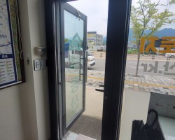 사무실 내부 폴딩도어덧문 및 방충망공사